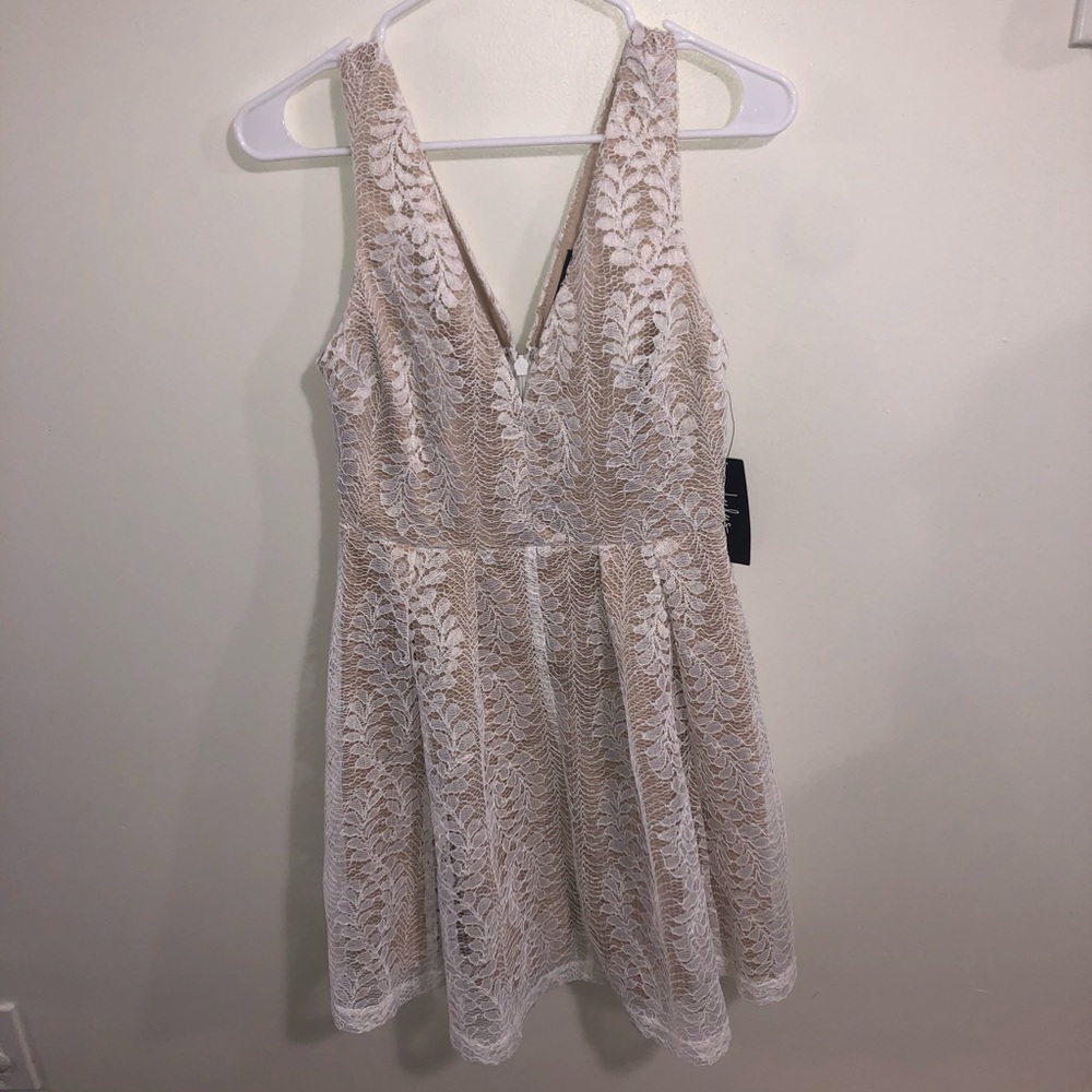 Lulu’s All of my heart white Lace Vacation Travel Beach Skater Mini Dress Size S - Picture 4 of 8